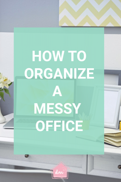 How to organize your office. Declutter and clean out your messy office. Home office organization tips you can use to set up your home office today. Home office organization hacks. How to create a filing system for your home office. How to use zones in your home office. How to set up a home office. #homeofficeorganization #decluttermessyoffice #officeorganizingtips #declutterinminutes