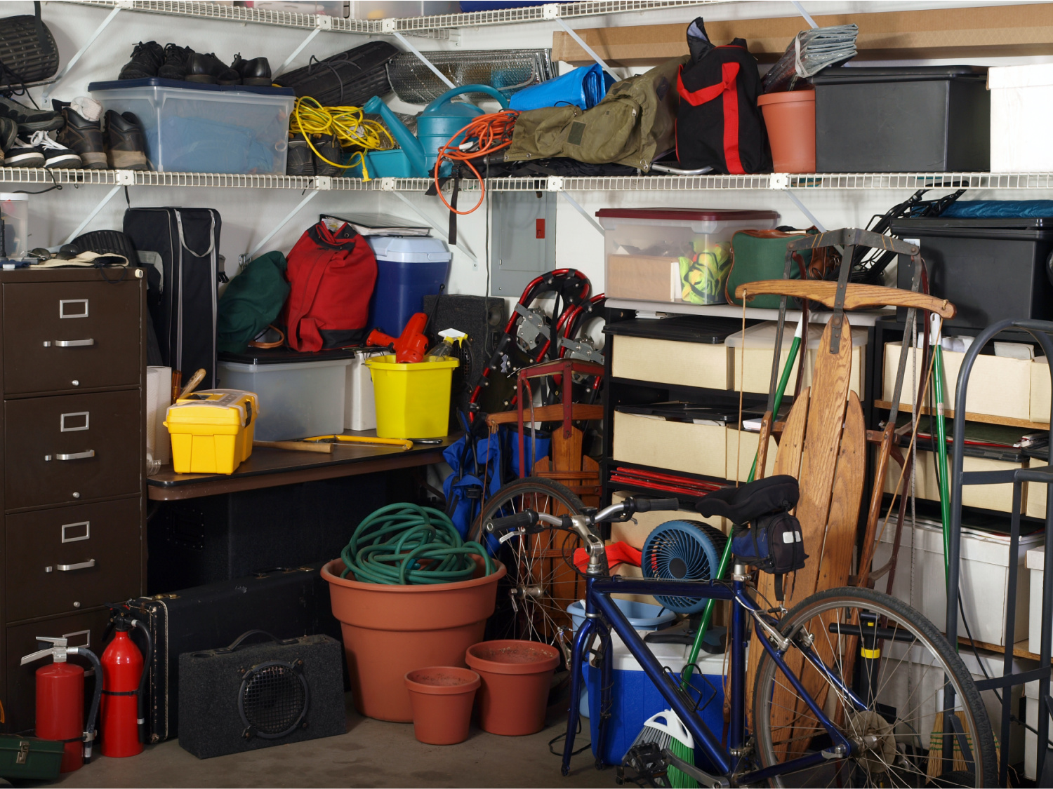 How to Declutter a Messy Garage Step by Step - Declutter in Minutes