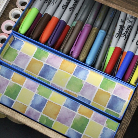 how to organize an office desk
