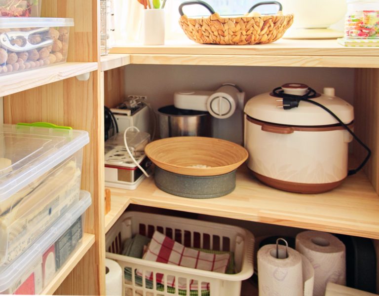 how to organize a pantry floor